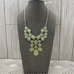 Claire's Claire's Adjustable Green Flower Necklace